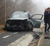 FOTO VIDEO Accident cumplit între Sibiu și Rășinari. Un șofer beat a intrat pe contrasens și s-a tamponat frontal cu o altă mașină