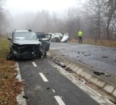 FOTO VIDEO Accident cumplit între Sibiu și Rășinari. Un șofer beat a intrat pe contrasens și s-a tamponat frontal cu o altă mașină