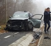 FOTO VIDEO Accident cumplit între Sibiu și Rășinari. Un șofer beat a intrat pe contrasens și s-a tamponat frontal cu o altă mașină