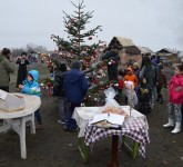 VIDEO FOTO – BUCURIE dăruită în prag de Sărbători pentru zeci de copii și familii nevoiașe din Sibiu. Ne-au răsplătit cu ZÂMBETE DE FERICIRE!