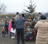 VIDEO FOTO – BUCURIE dăruită în prag de Sărbători pentru zeci de copii și familii nevoiașe din Sibiu. Ne-au răsplătit cu ZÂMBETE DE FERICIRE!