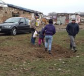 VIDEO FOTO – BUCURIE dăruită în prag de Sărbători pentru zeci de copii și familii nevoiașe din Sibiu. Ne-au răsplătit cu ZÂMBETE DE FERICIRE!