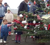 VIDEO FOTO – BUCURIE dăruită în prag de Sărbători pentru zeci de copii și familii nevoiașe din Sibiu. Ne-au răsplătit cu ZÂMBETE DE FERICIRE!