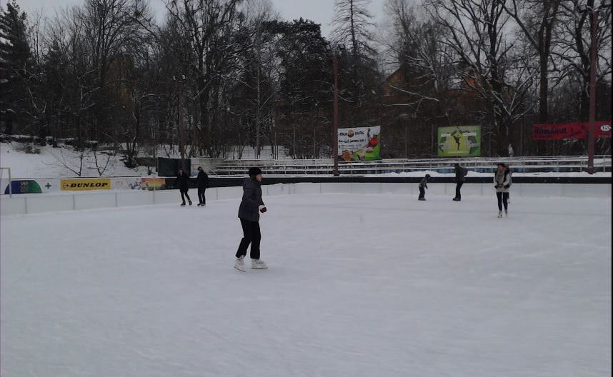 sibiul va avea și în această iarnă patinoar. când vom patina în parcul sub arini!