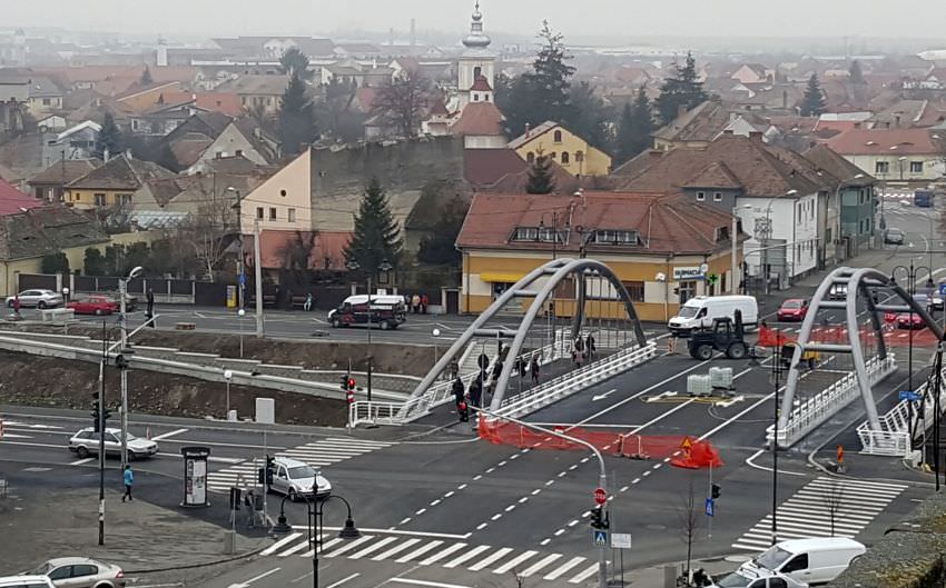 video – foto marți se deschide podul peste cibin și pentru mașini. mai repede cu patru luni!