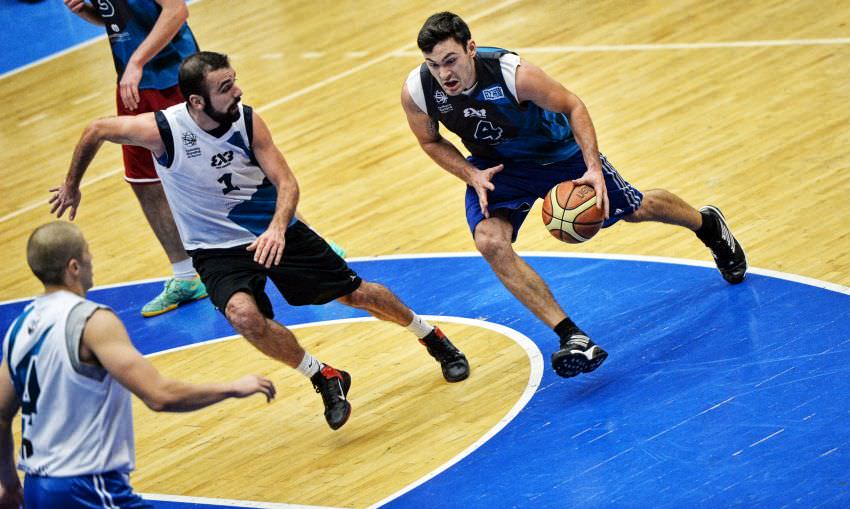 adrenalină la sala transilvania. începe sibiu streetball winter edition!