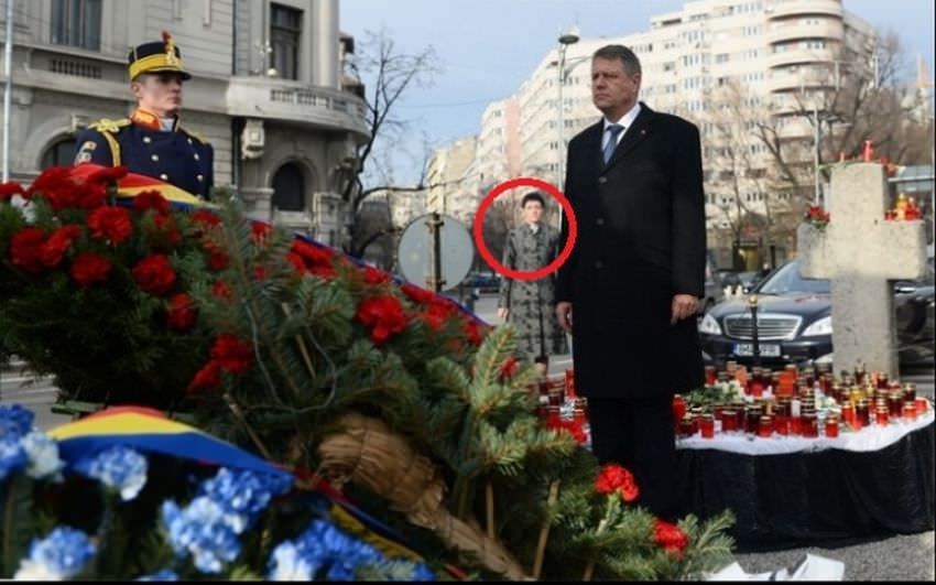 o sibiancă este mereu în spatele președintelui iohannis. și nu e prima doamnă