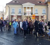 video - foto peste 5.000 de sibieni au participat la un marș de protest față de abuzurile săvârșite de instituțiile din norvegia