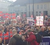 video - foto peste 5.000 de sibieni au participat la un marș de protest față de abuzurile săvârșite de instituțiile din norvegia