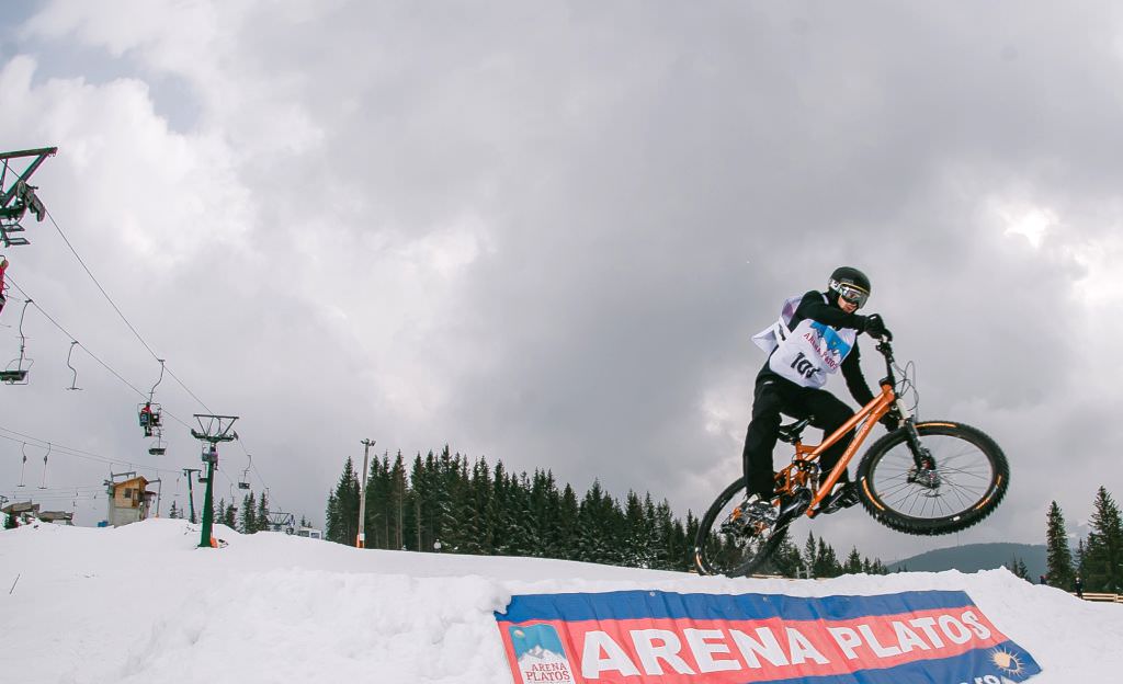 weekend spectaculos la arena platoș. cu skicross și mountain bike!