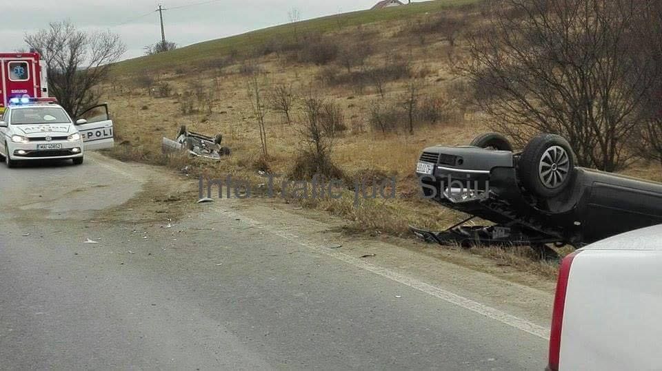 update foto - accident grav în panta cristianului pe dn1 la ieșire din sibiu. două mașini răsturnate și trei răniți printre care și o femeie însărcinată!