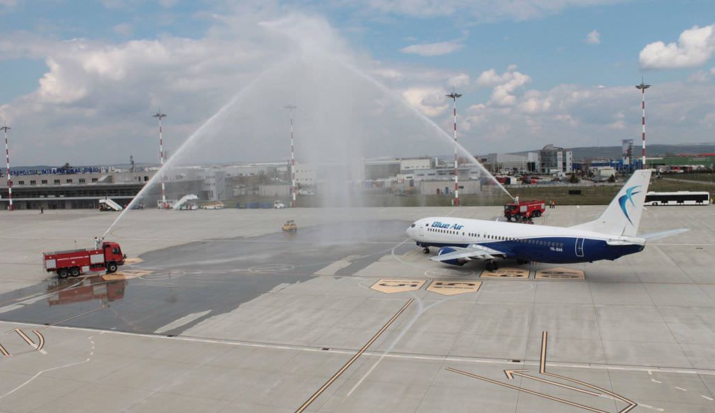 trei zboruri de pe aeroportul din sibiu, anulate - erau operate de blue air