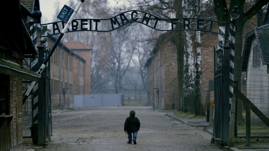 video - povestea celor 7 frați pitici din maramureș de la auschwitz. se vede la astra film cinema!