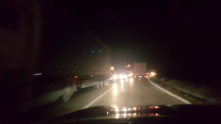 inundații pe valea oltului - trafic deviat la călimănești