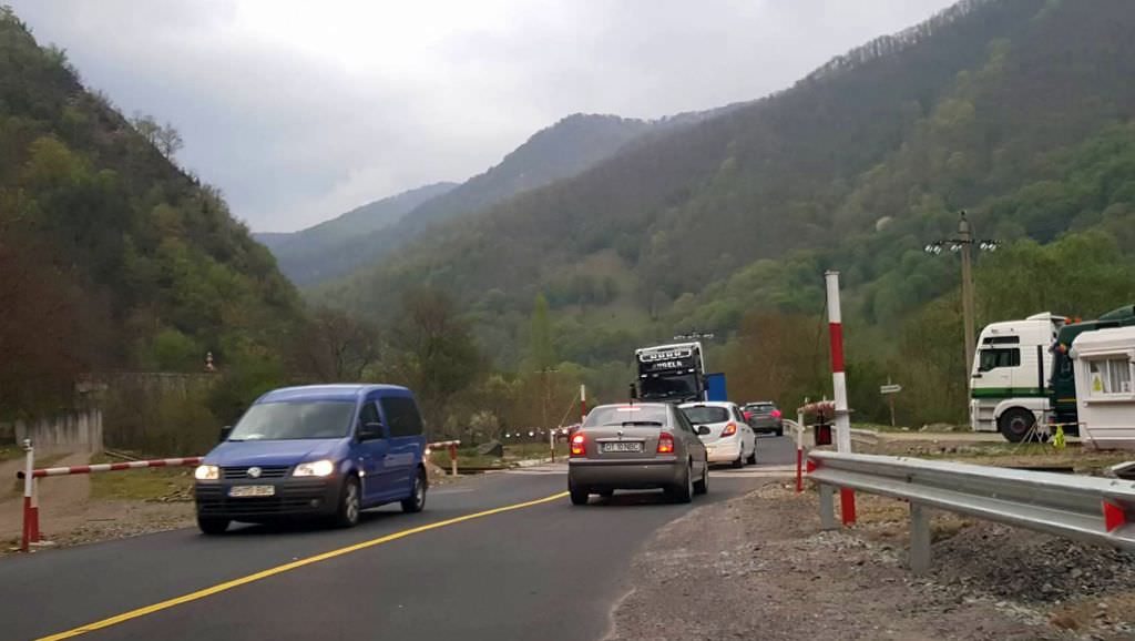 trafic alternativ în două zone de pe dn7 - valea oltului