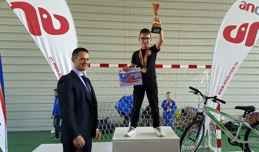 junior de aur pentru sibiu. david trînbiţaş pe locul i la campionatul naţional de taekwon-do!