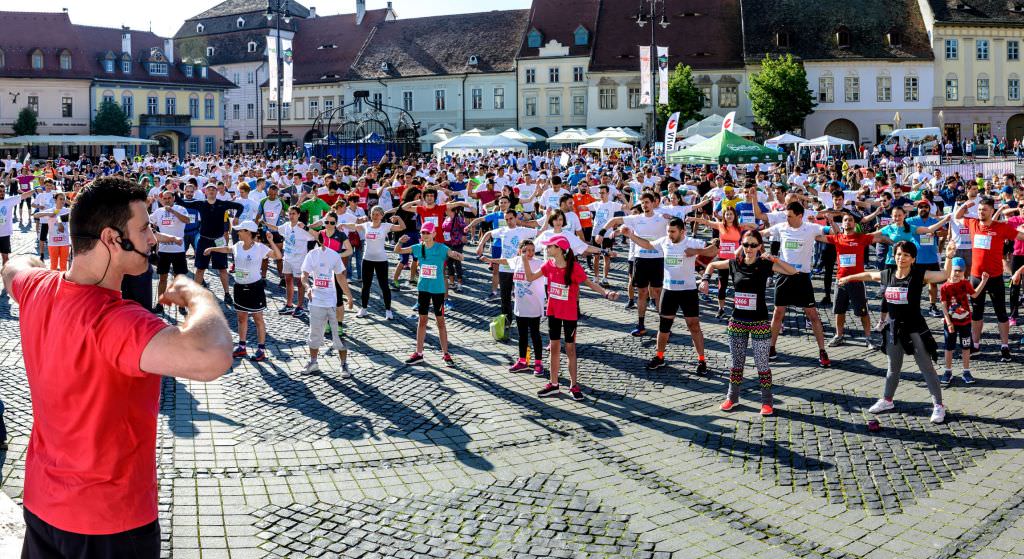 maratonul internațional sibiu 2017 – peste 3.200 de competitori aleargă sâmbătă în competiție