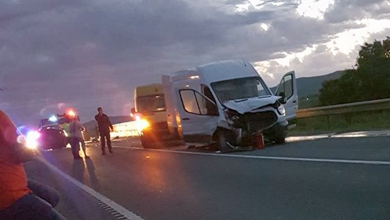 foto - accident grav pe dn1 în zona scoreiu. trafic blocat total pe ambele sensuri!