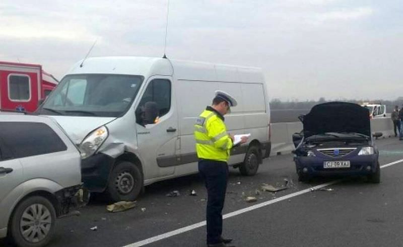 informații din trafic - atenție sporită dacă mergeți spre mare. patru accidente pe a2 și a4