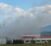 alarmă la pompieri: incendiu la un magazinul de mobilă staer din șelimbăr video/foto