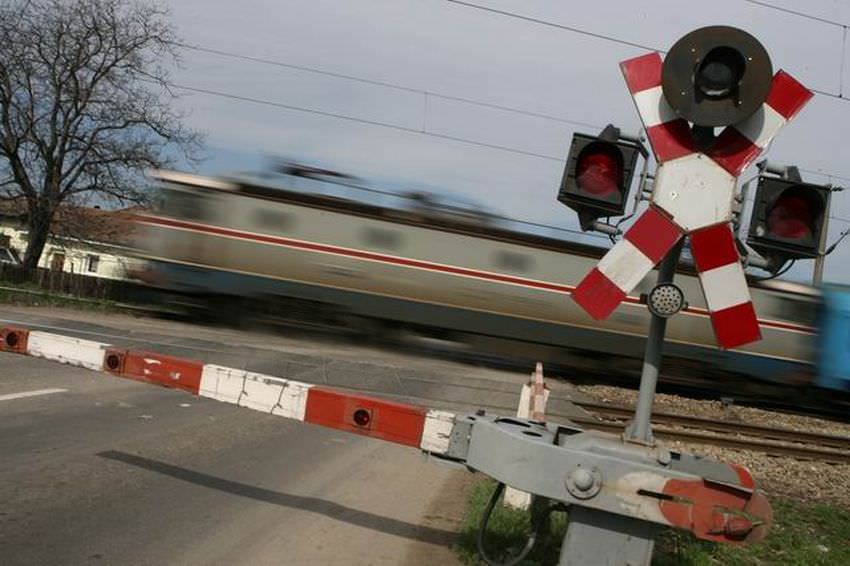 polițiștii cu ochii pe trecerile la nivel ce cale ferată din județul sibiu