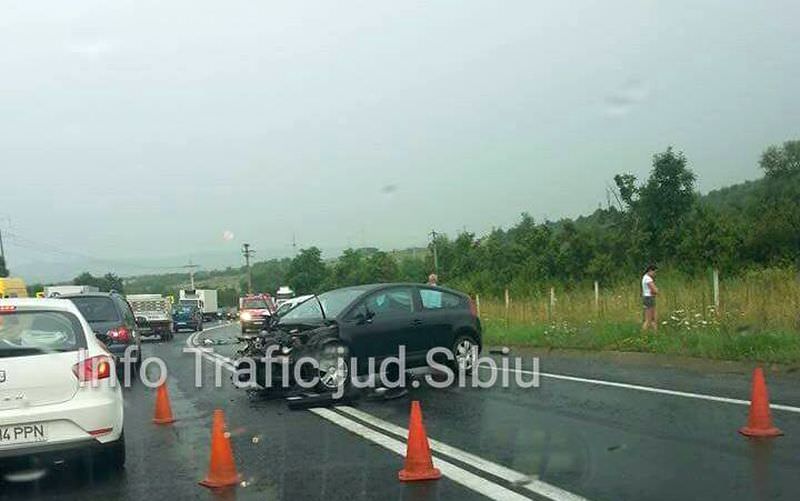 accident grav pe dn1 la săliște în zona aciliu. trafic blocat parțial