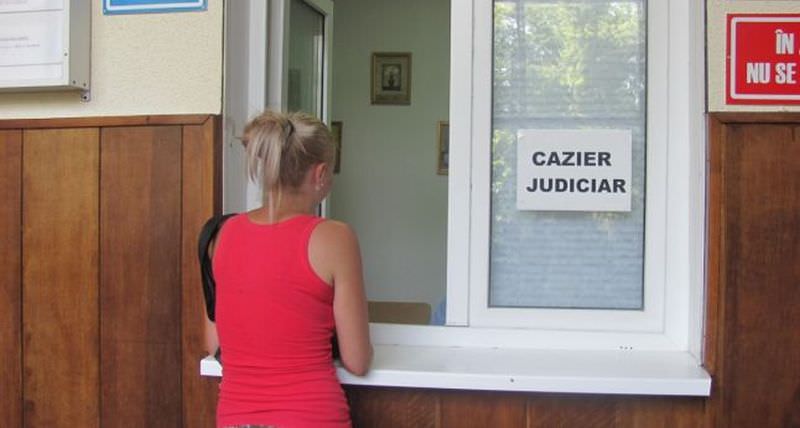 certificatul de cazier judiciar poate fi obținut pe loc la ghișeu sau online