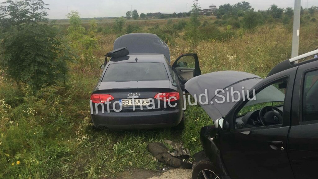 foto - accident pe dn1 la ieșirea din șelimbăr spre mohu. isu anunță că sunt doi răniți