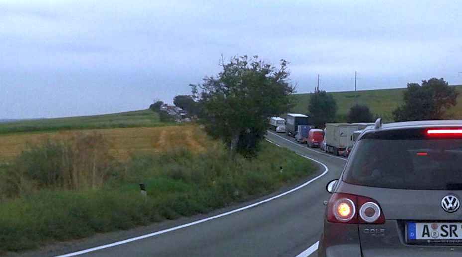 foto - trafic îngreunat pe dn1 între sibiu și sebeș. coloane de mașini pe ambele sensuri