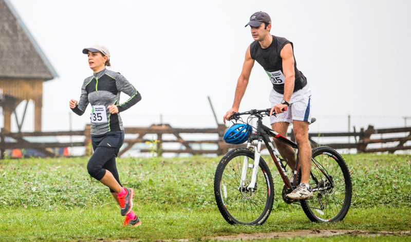 super competiție în muzeul în aer liber. viceprimarul răzvan pop dă startul la duathlon challenge