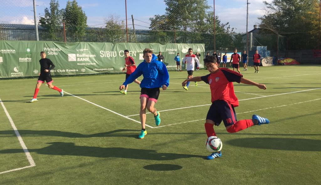 Încrâncenare la fotbal între licee la competiția toamnei în Sibiu