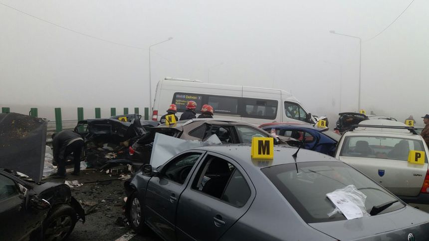 FOTO VIDEO Accident grav pe autostrada A2. Patru morti si 39 de raniti. S-a activat planul rosu