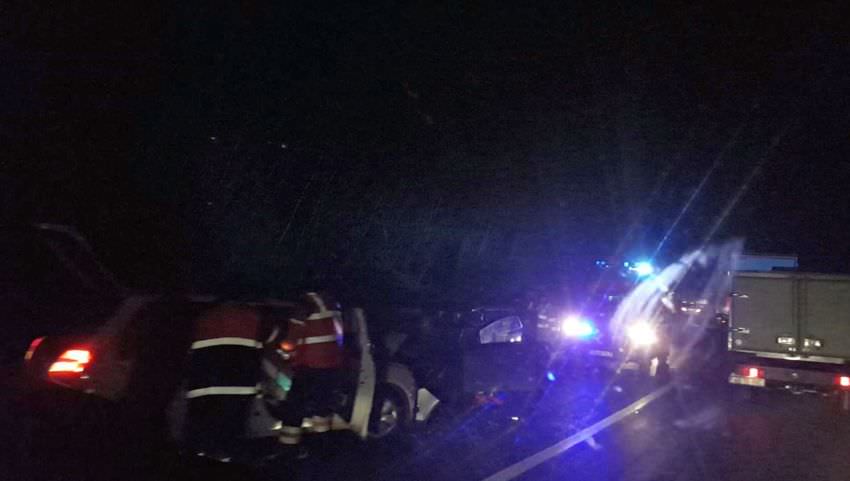 foto – accident grav pe dn7 – valea oltului. tamponare frontală la boița