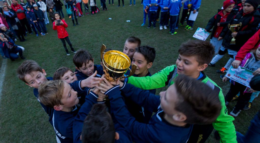 foto - incrancenare, spectacol, emotie si multa pasiune la sibiu fotbal days 2016