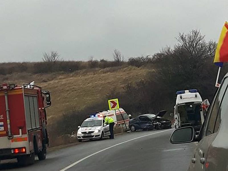 foto - accidente în sibiu și pe dn14. tânără lovită pe mitropoliei și tamponare cu trei victime la șura mare