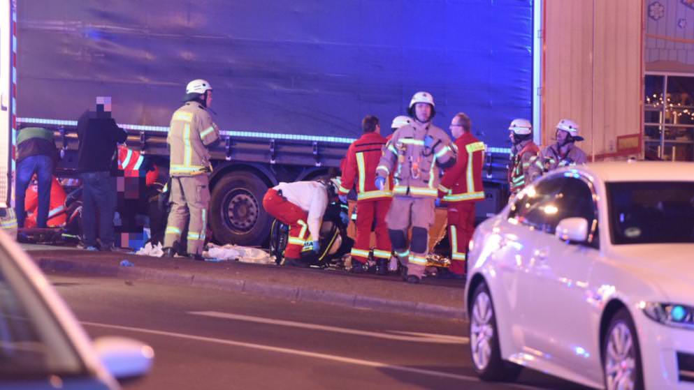 VIDEO FOTO Atentatul terorist din Berlin – Camionul care a ucis nouă oameni și a rănit alți 50 este din Polonia