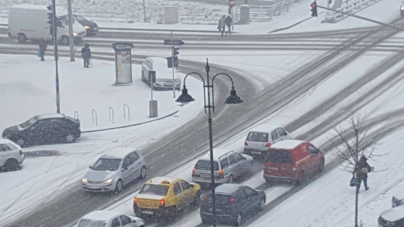 cod portocaliu de ninsori și viscol în 11 județe. intră în vigoare vineri dimineață