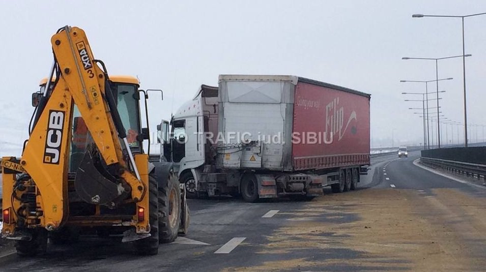 foto – un tir a blocat parțial traficul pe autostrada sibiu – orăștie la ieșirea spre mediaș