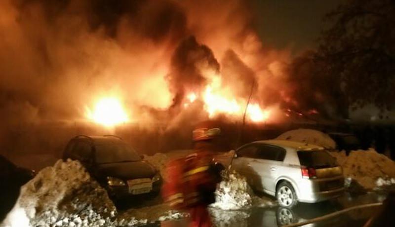 video foto live – incendiul de la bamboo: arafat spune că nu sunt morți, iar 22 persoane sunt rănite. imagini în direct