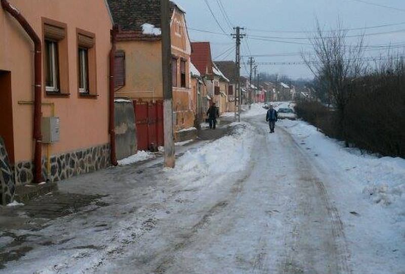 video foto situație disperată pentru locuitorii din coveș. nu au apă de o săptămână