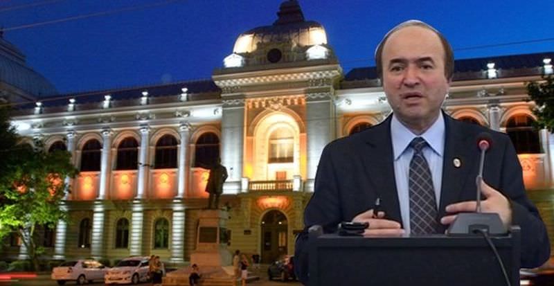 încep demisiile în guvern. toader pleacă de la ministerul de justiție