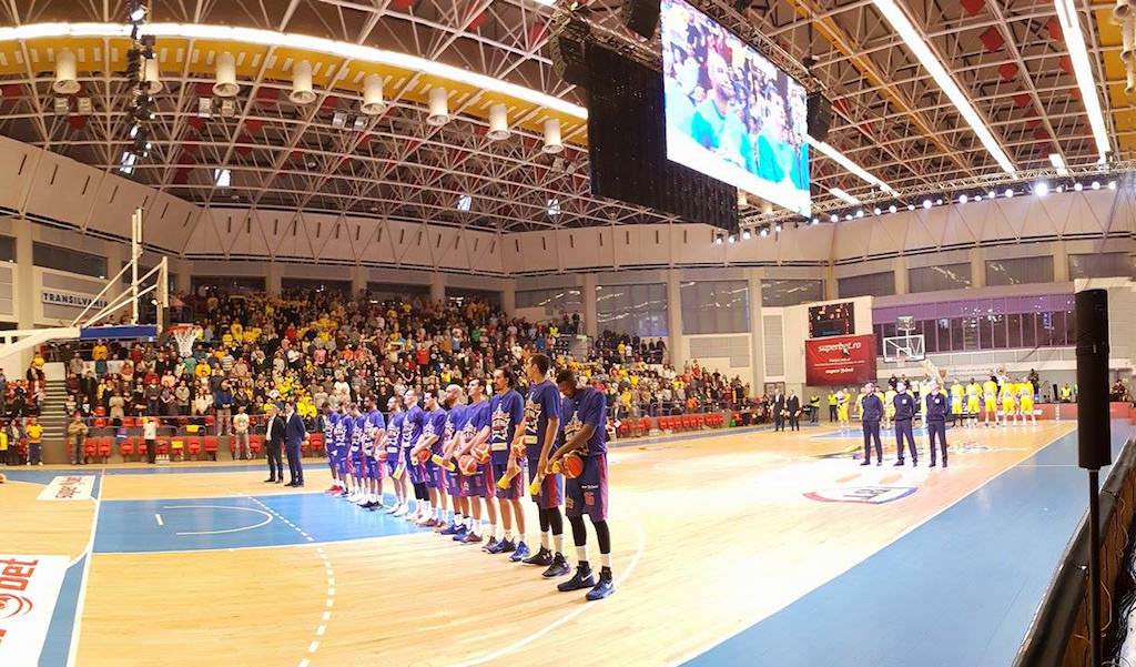 video foto - spectacol total la all star game-ul desfășurat sâmbătă la sibiu. hardy a câștigat concursul slam-dunk-urilor