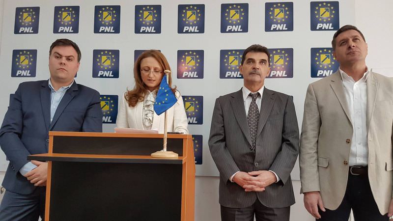 live video – daniela cîmpean și conducerea pnl, conferință de presă la sediul partidului sibiu. transmitem în direct