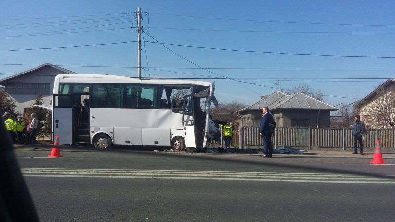 video foto - carnagiu pe dn 1 - cel puțin doi morți și opt răniți grav