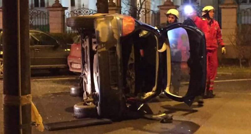 foto - accident spectaculos cu trei mașini pe bulevardul victoriei din sibiu