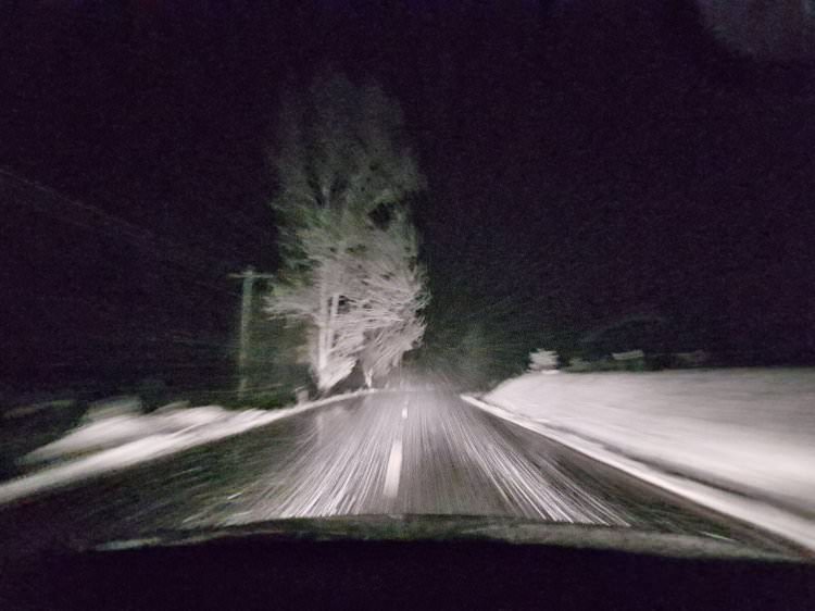 video foto - cât de tare ninge la agnita. grijă mare șoferii cu cauciucuri de vară