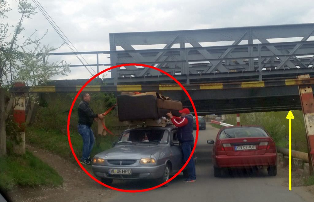 foto – accident de cascadorii râsului la sibiu. fotografia a devenit imediat ținta ironiilor