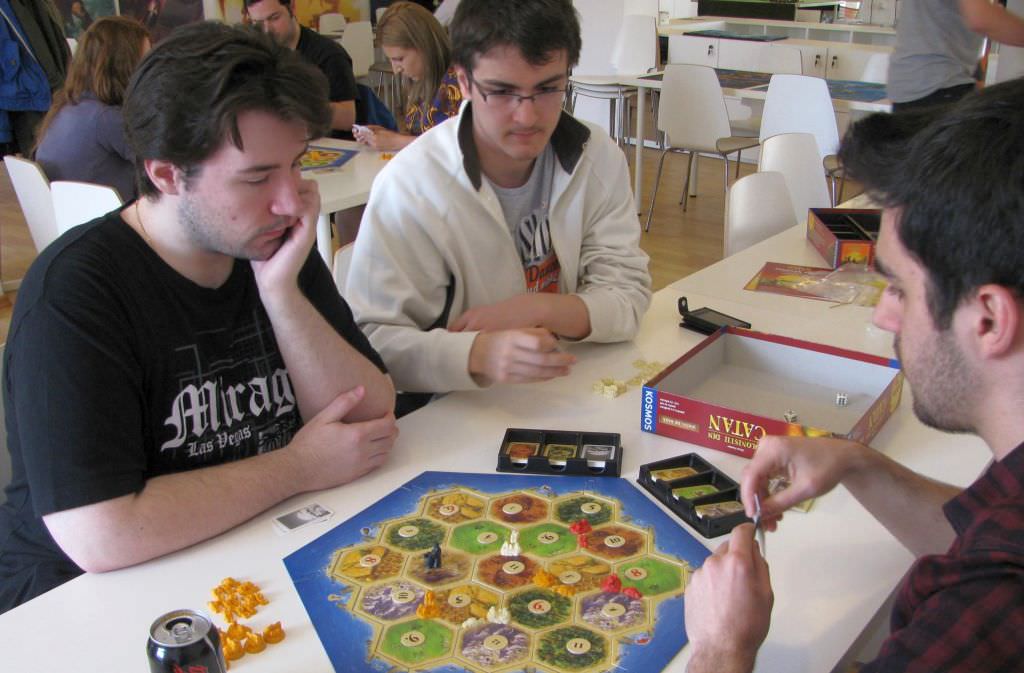 sibienii invitați la etapa locală a campionatului național de catan