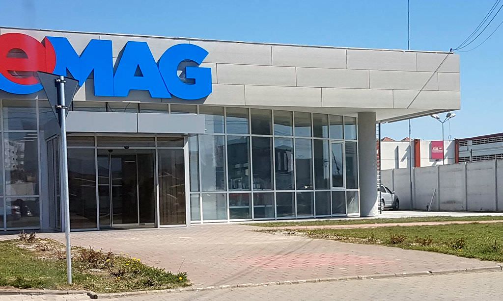 foto – emag deschide primul showroom din sibiu. este cel mai mare din provincie și e aproape gata