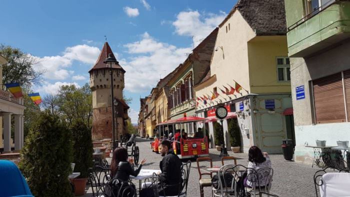 VIDEO FOTO - S-a deschis Târgul de Paști din Sibiu. Atmosferă de sărbătoare și atracții pe măsură